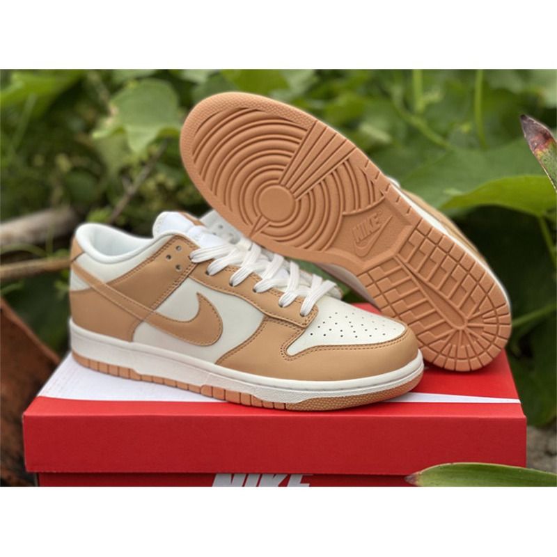 Nike Dunk Low WMNS "Harvest Moon" Sneaker