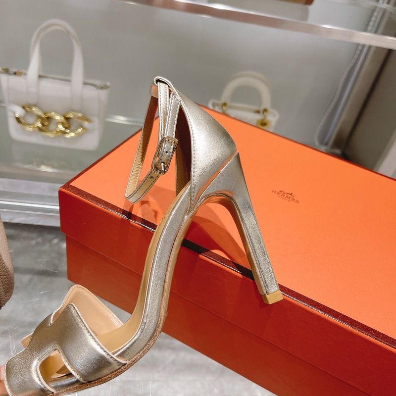 H**mes leather high heels in pale gold