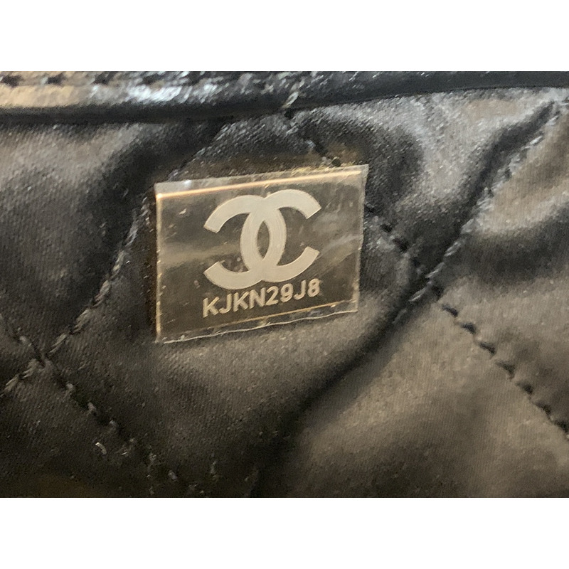 Ch*el 22ss gloss leather chain backpack black