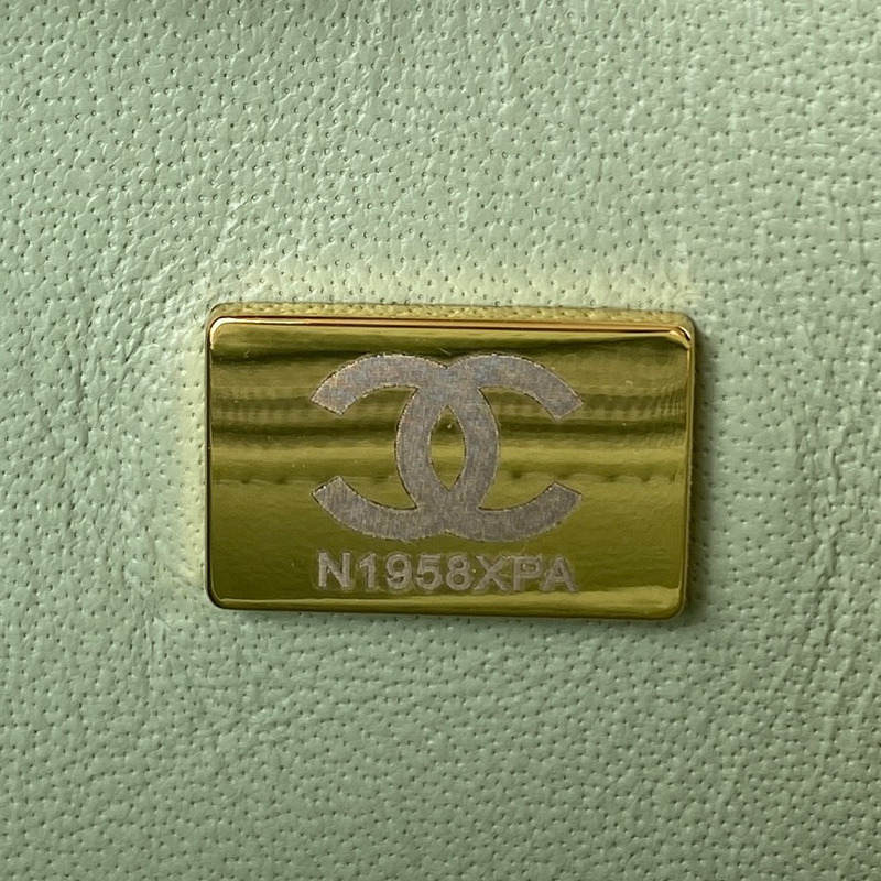 Ch*el classic handbag grained shiny calfskin & gold-tone metal green