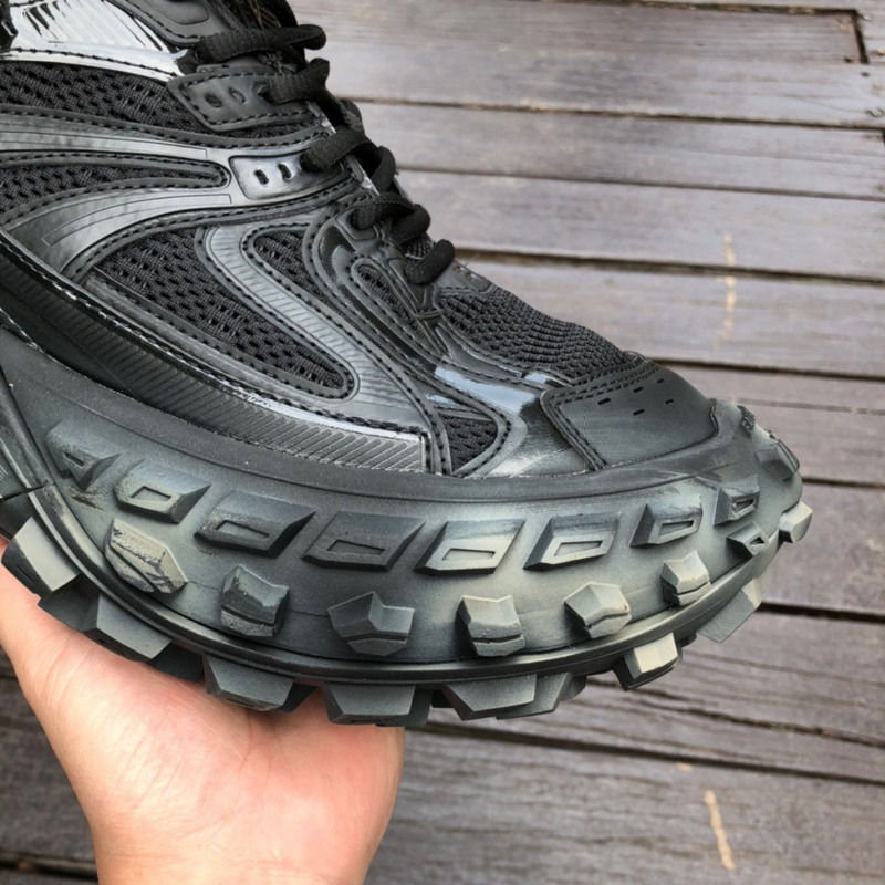 Ba*len*cia*ga defender mesh sneaker black