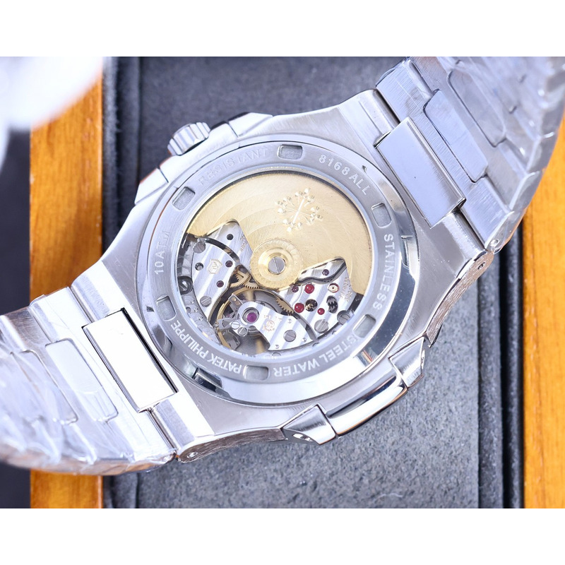 patek philippe nautilus 5719 green emerald Di*m*nds