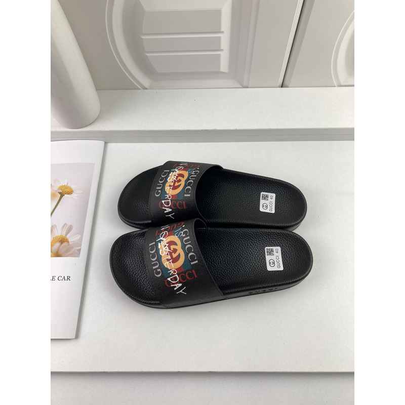 G*u*i sandal motif slide