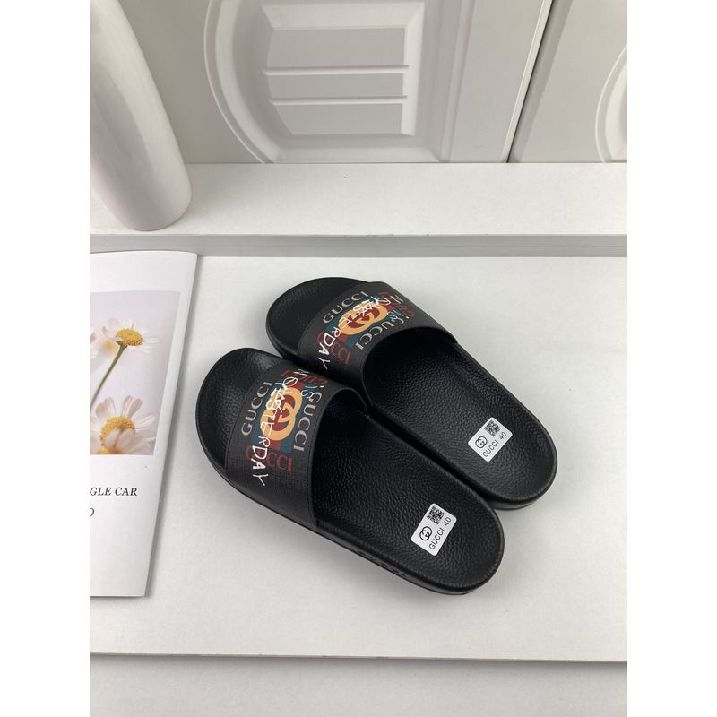 G*u*i sandal motif slide