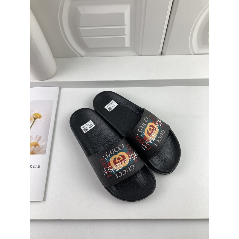 G*u*i sandal motif slide