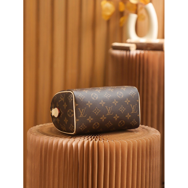 l**is V*t*n speedy handbag