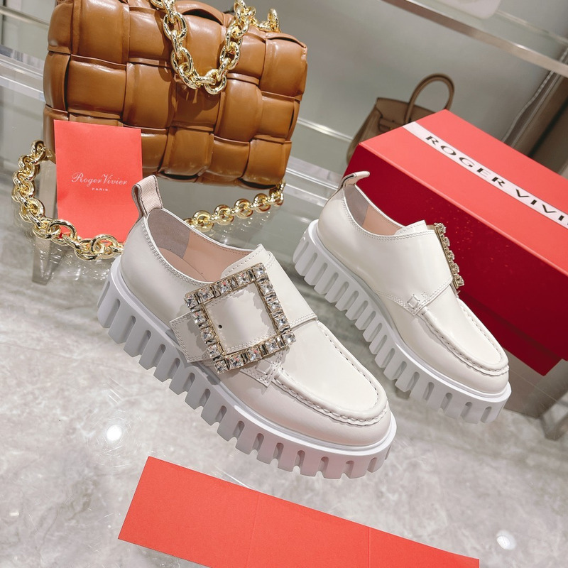 roger u1u1er go-thick strass buckle loafers in patent leather white