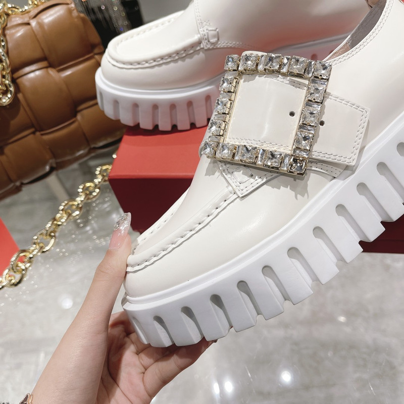 roger u1u1er go-thick strass buckle loafers in patent leather white