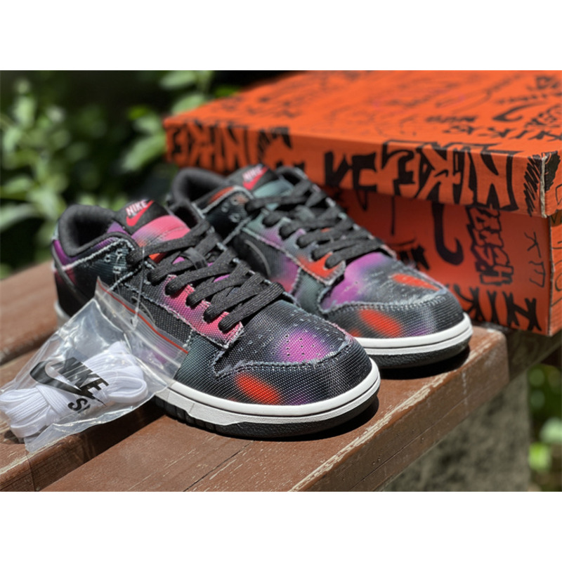 Nike Dunk Low “Graffiti”  DM0108-002
