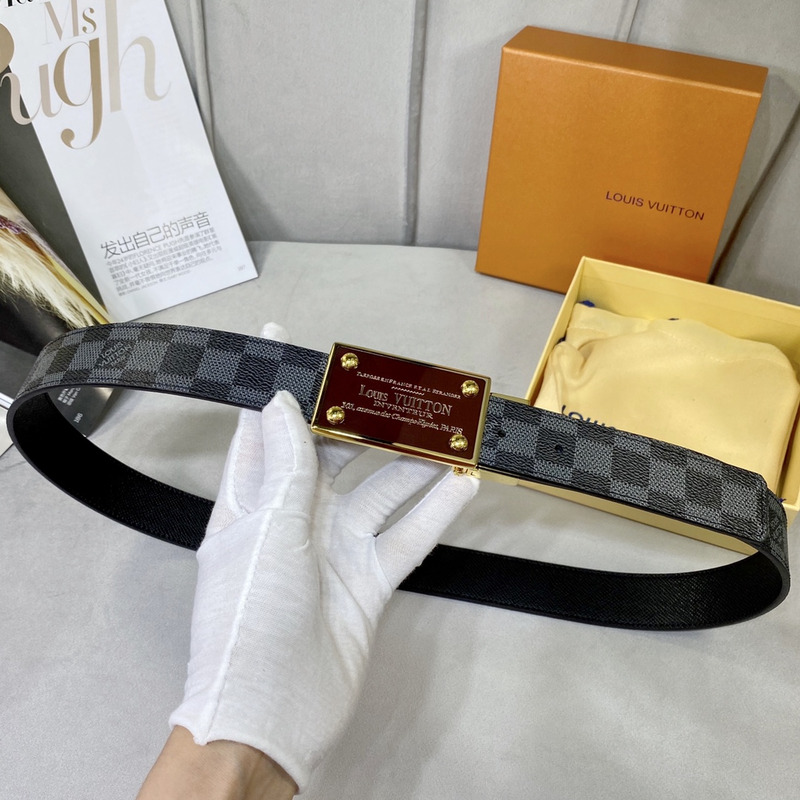 l**is V*t*n belt neo inventeur reversible black logo