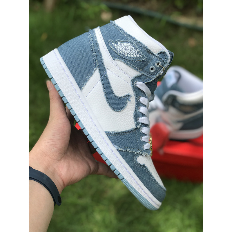 Nike Jordan Air Jordan 1 High OG Denim denim blue denim gold buckle high-top sneakers