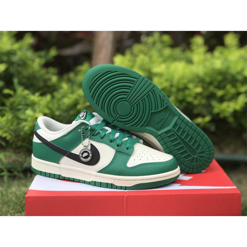 Nike Dunk Low SE