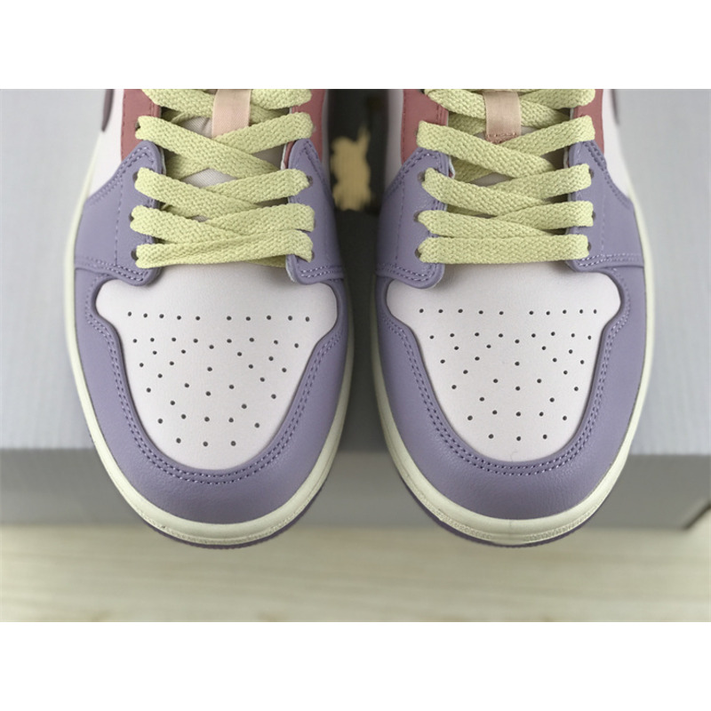 WMNS Air Jordan 1 Low SE
