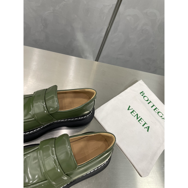Bo*te*ga ve*ne*ta the bounce loafer green