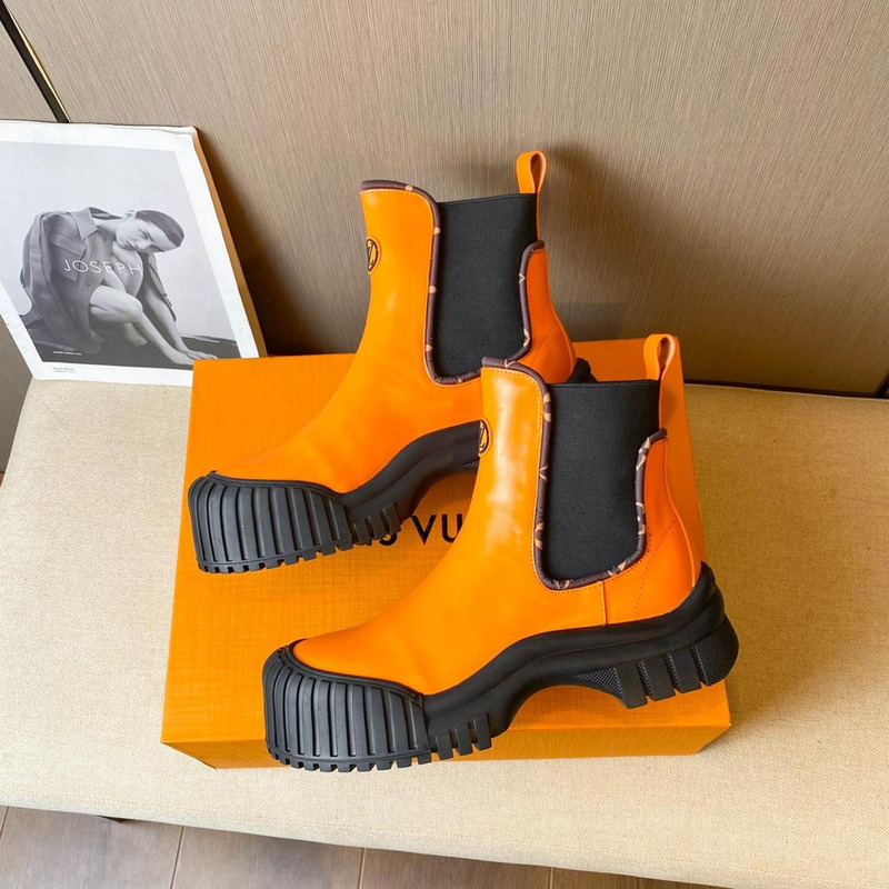 l**is V*t*n ruby ankle boots black tangerine