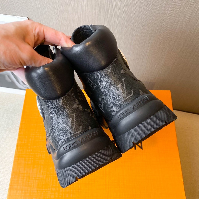 l**is V*t*n ruby monogram boots black