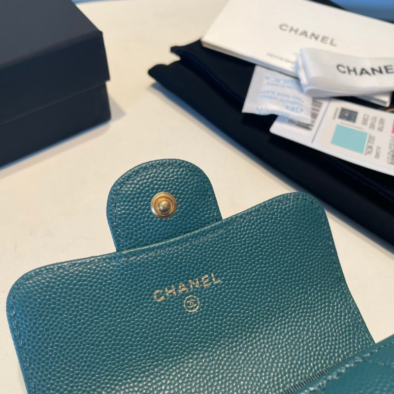 Ch*el classic flap wallet emerald green