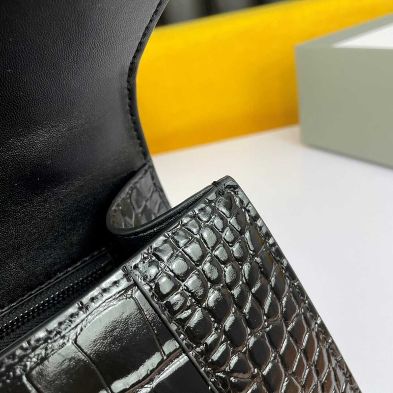 Ba*len*cia*ga hourglass s bag in crocodile-effect leather black