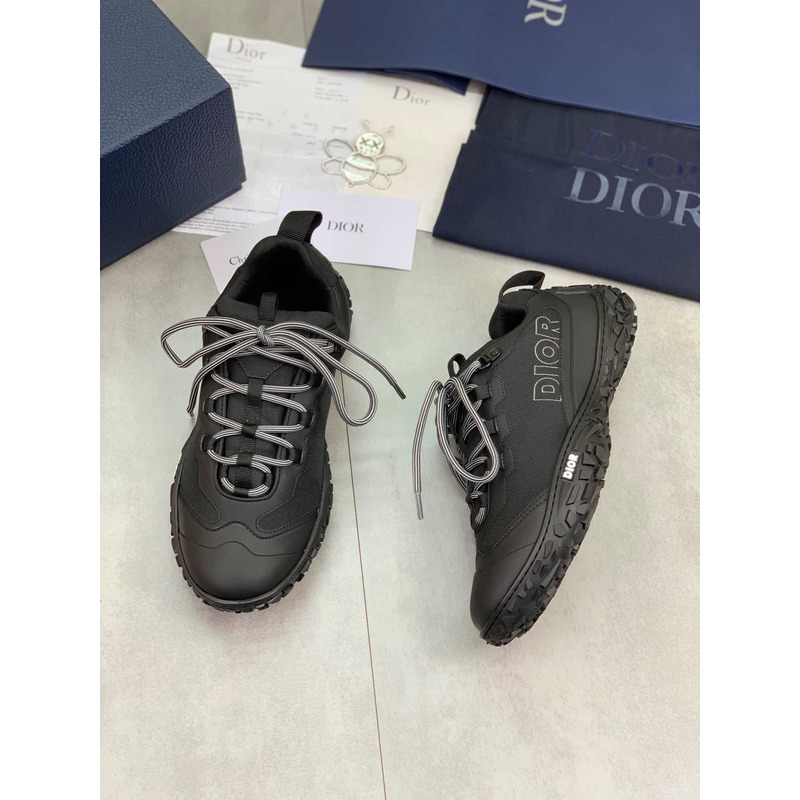 D*or b28 low top sneakers beige and black oblique black rubber