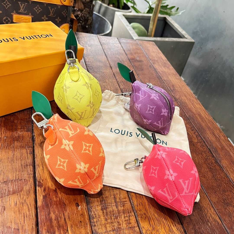 l**is V*t*n lemon pouch pink