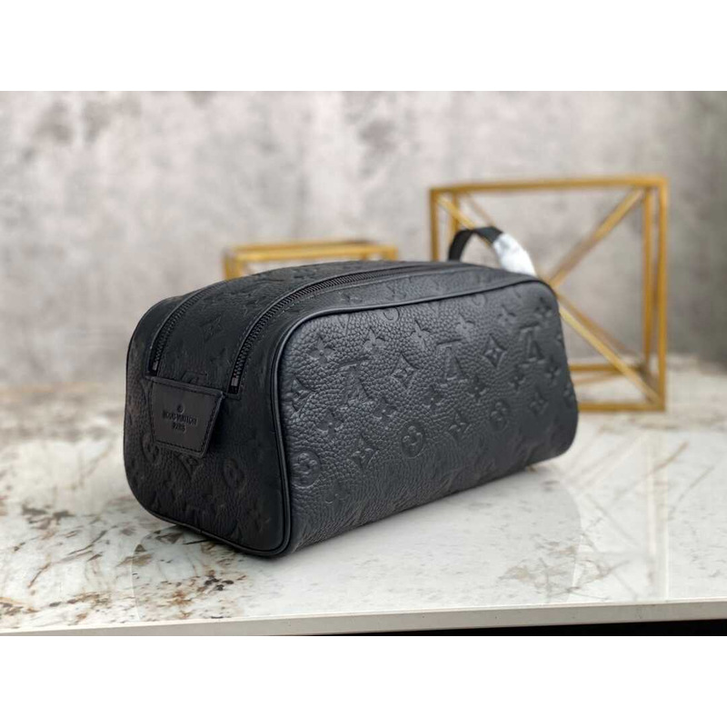 l**is V*t*n dopp kit taurillon monogram
