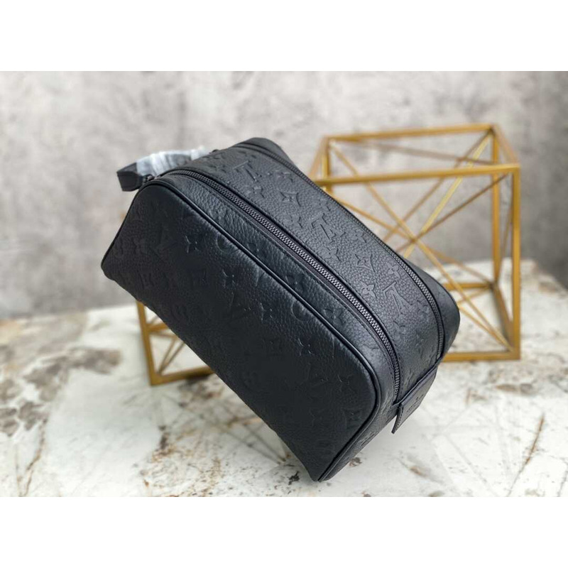 l**is V*t*n dopp kit taurillon monogram