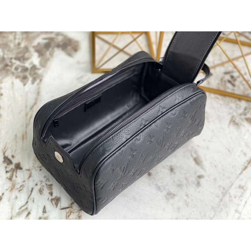 l**is V*t*n dopp kit taurillon monogram
