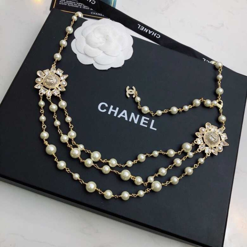 Ch*el long necklace gold pearl