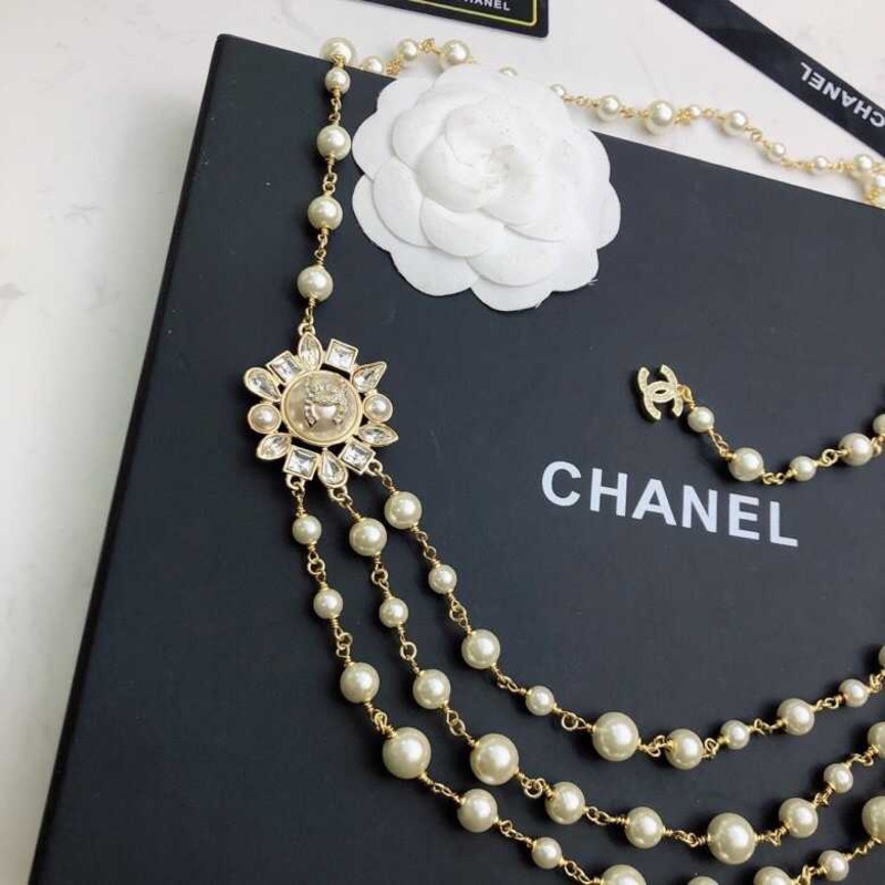 Ch*el long necklace gold pearl