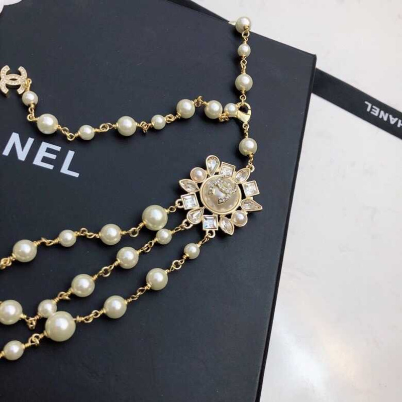 Ch*el long necklace gold pearl