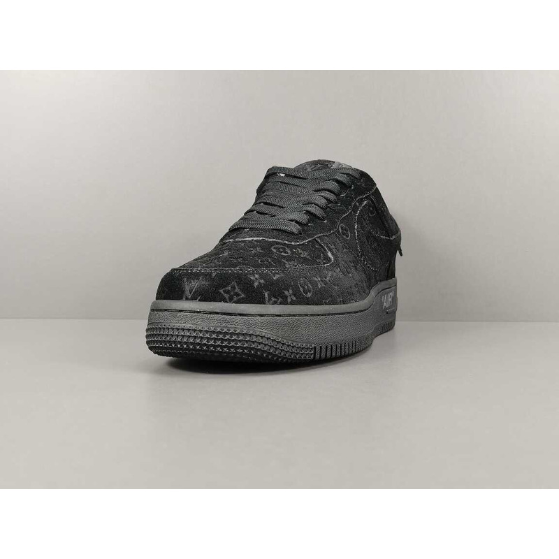 l**is V*t*n x air force 1 low triple black