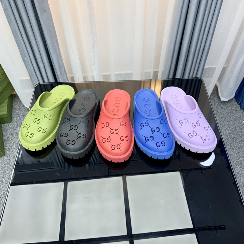 G*u*i green gg perforated slip-on flats