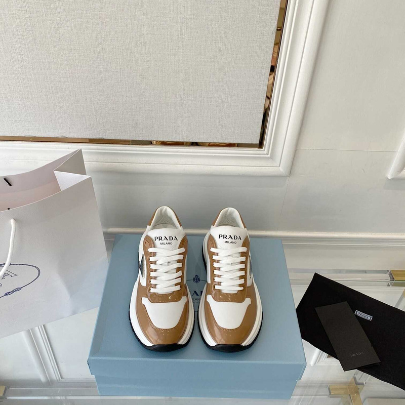 Pra*a leather sneakers brown