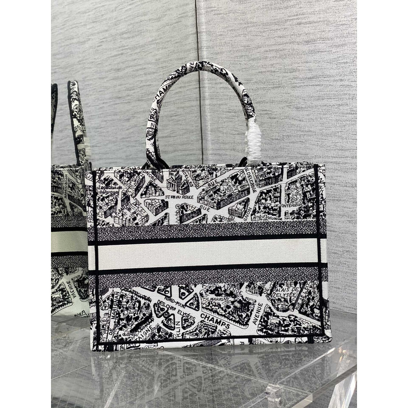 D*or book tote meduim plan de paris embroidery white and black