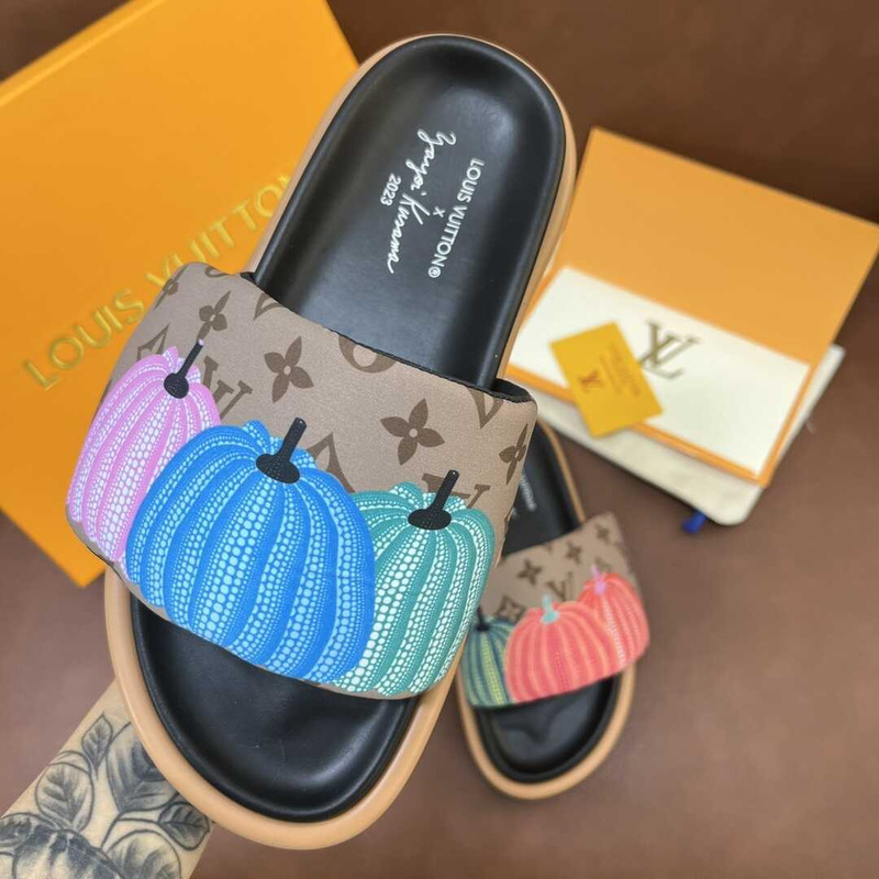 l**is V*t*n yayoi kusama pumpkin series slippers brown