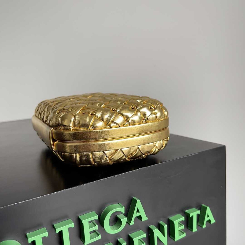 Bo*te*ga ve*ne*ta knot calfskin gold