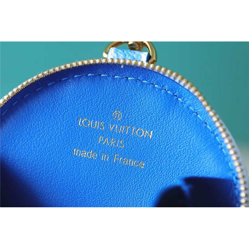 l**is V*t*n l**is V*t*n lv by the pool on the go pm natural gradient blue
