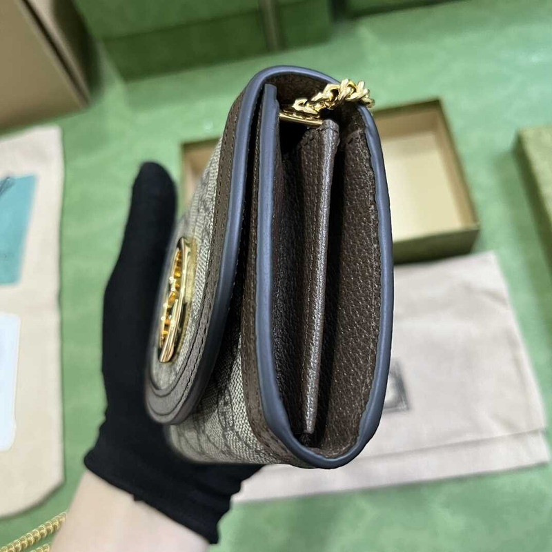 G*u*i  blondie medium wallet on chain monogram gray