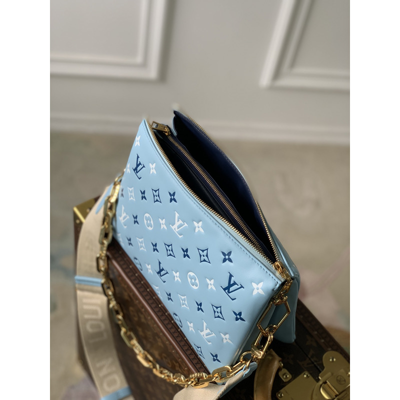 l**is V*t*n lv by the pool coussin pm blue