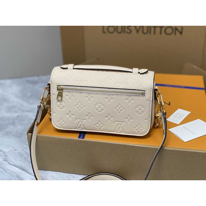l**is V*t*n pochette métis east west white