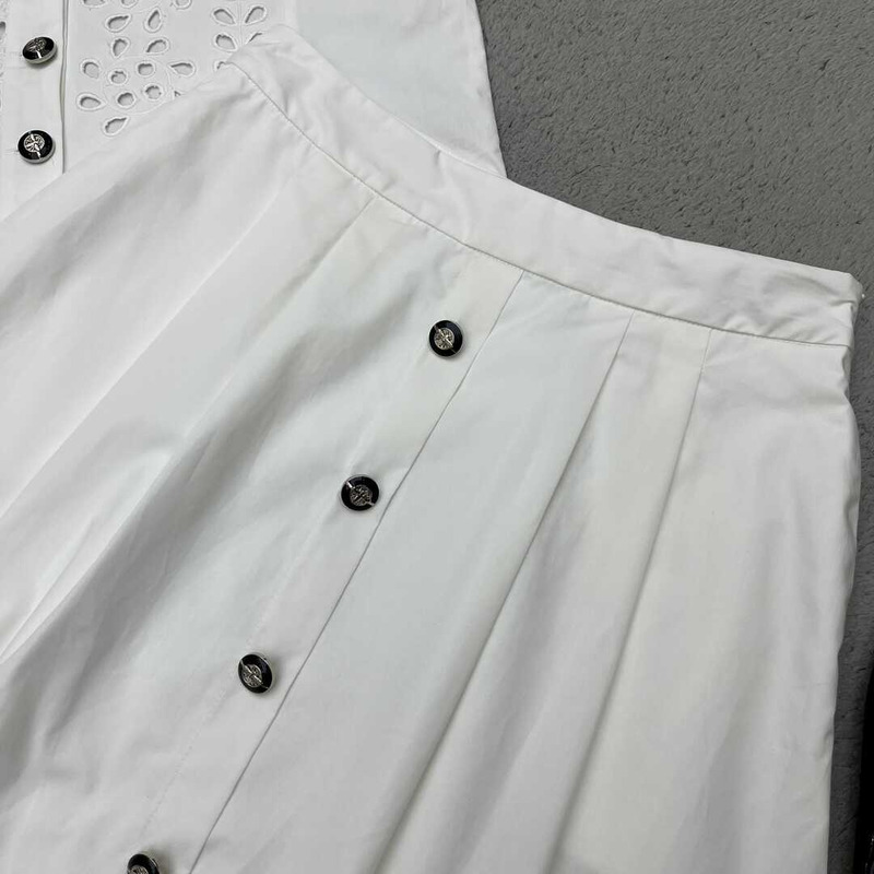 D*or half-body skirt set white
