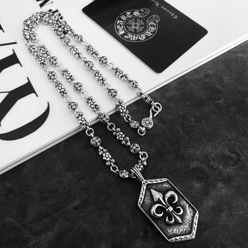 Ch*0me He**ts sterling silver necklace