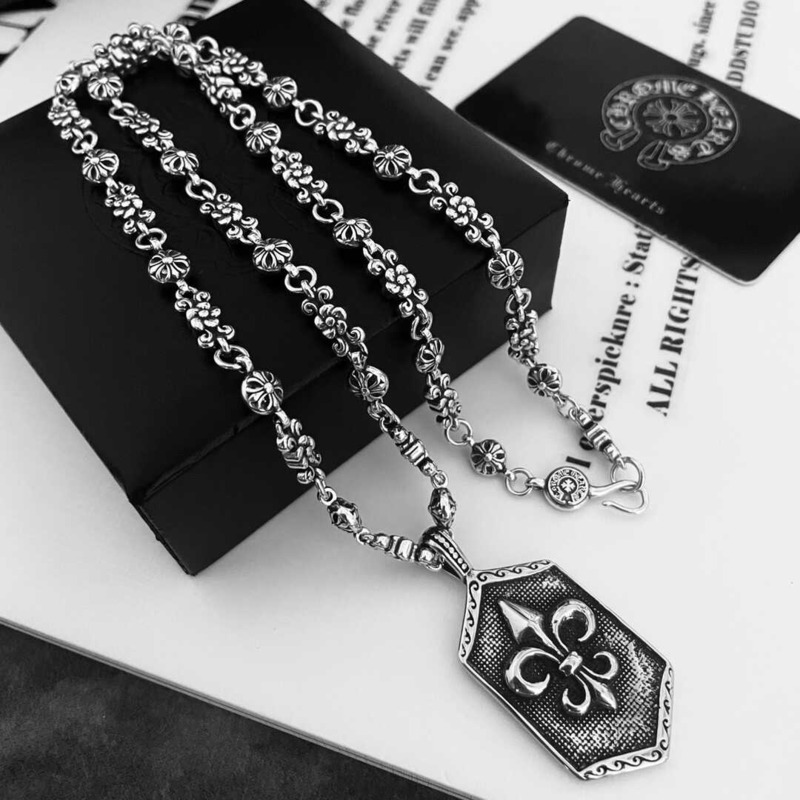Ch*0me He**ts sterling silver necklace