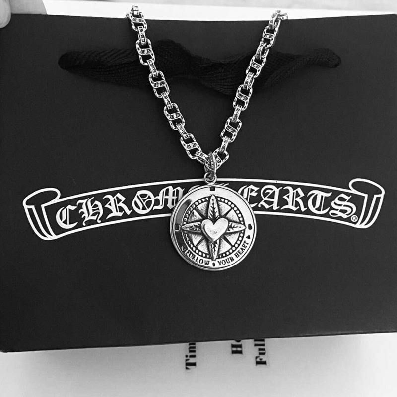 Ch*0me He**ts sterling silver necklace