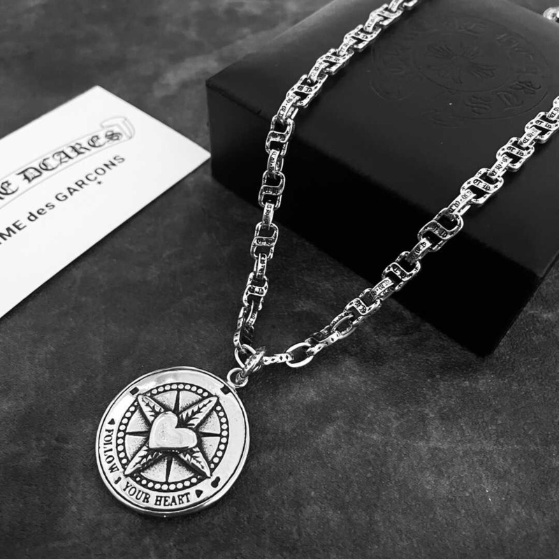 Ch*0me He**ts sterling silver necklace