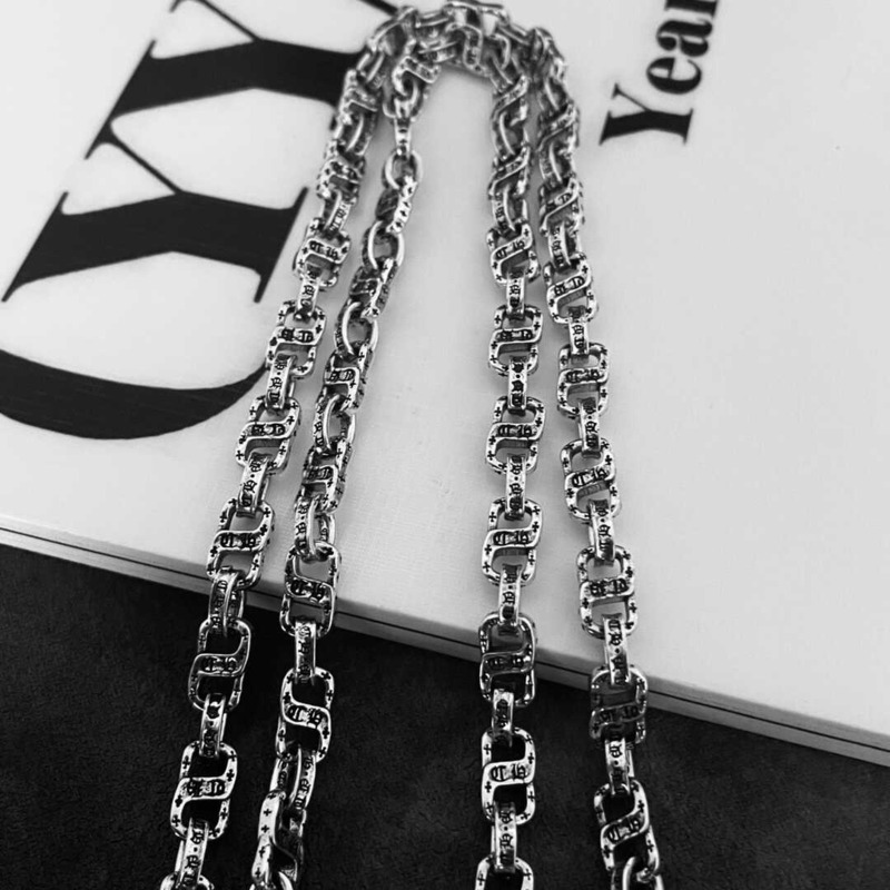 Ch*0me He**ts sterling silver necklace