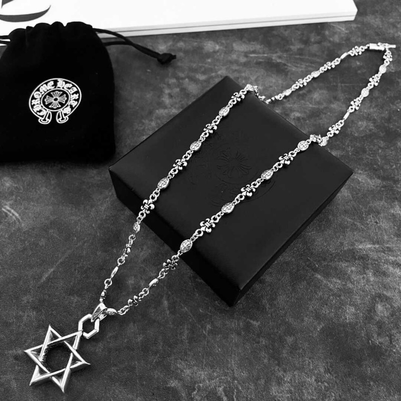 Ch*0me He**ts sterling silver necklace