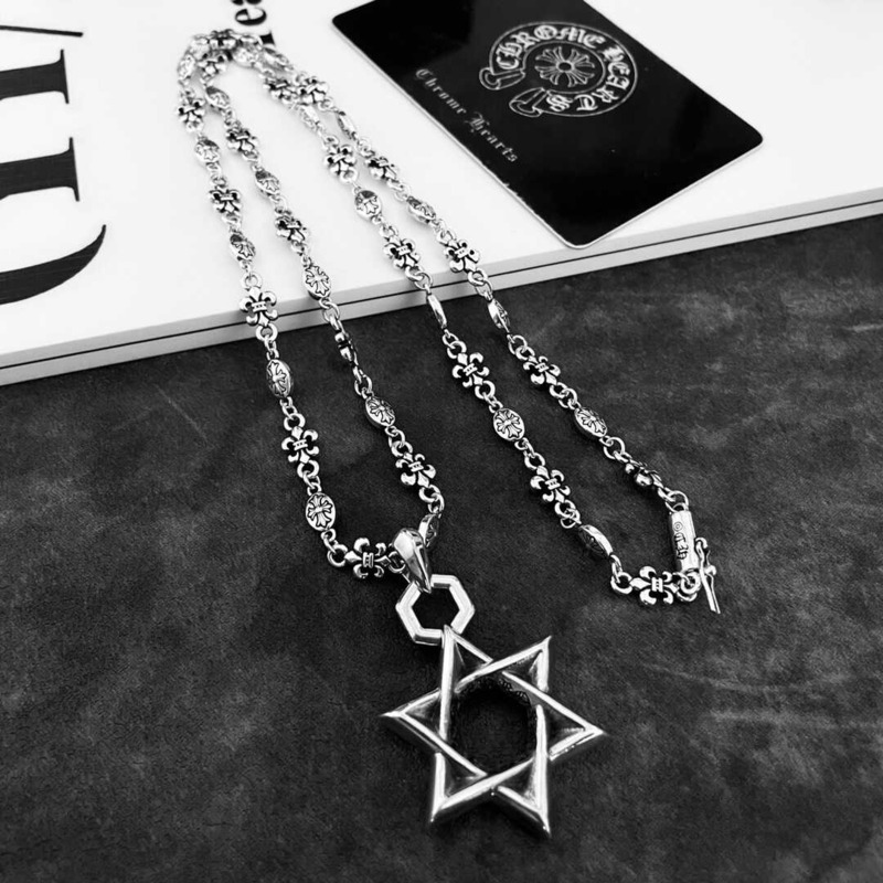 Ch*0me He**ts sterling silver necklace