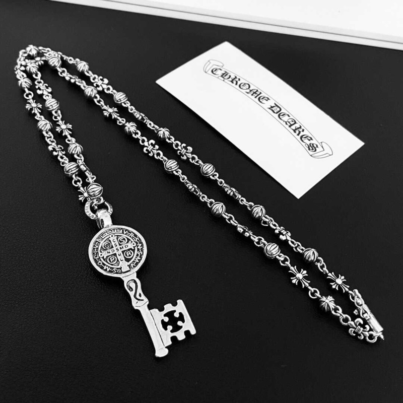 Ch*0me He**ts sterling silver necklace
