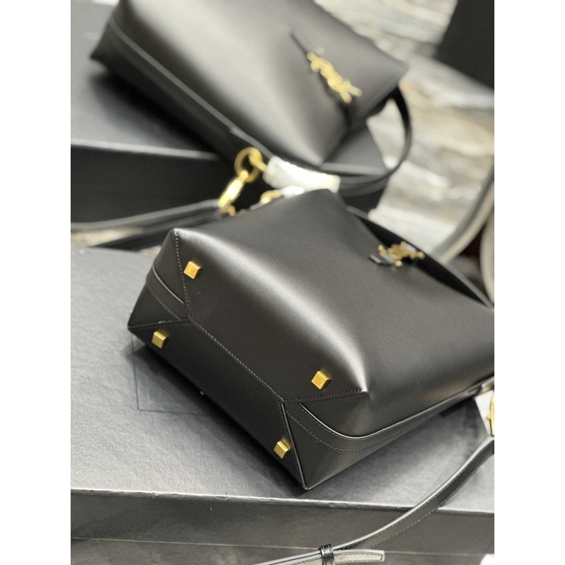 Saint Laurent Le 37 Bucket Bag In Black